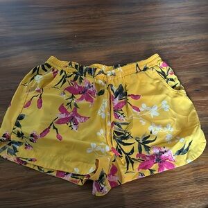 West loop Yellow Floral Shorts